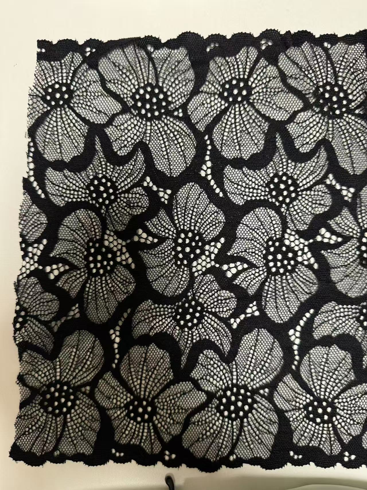 红色性感蕾丝